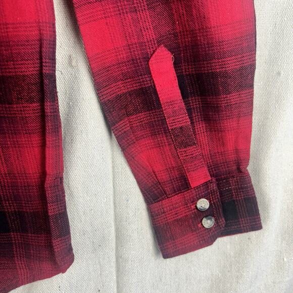 Canada Weather Gear Women's Size M Flannel Plaid Button Down Shirt Red/Black - Picture 11 of 15